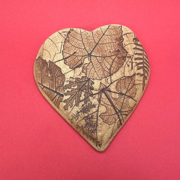 VTG Malabar Pottery Heart-Shaped Wall Pocket Vase - Picture 3 of 13